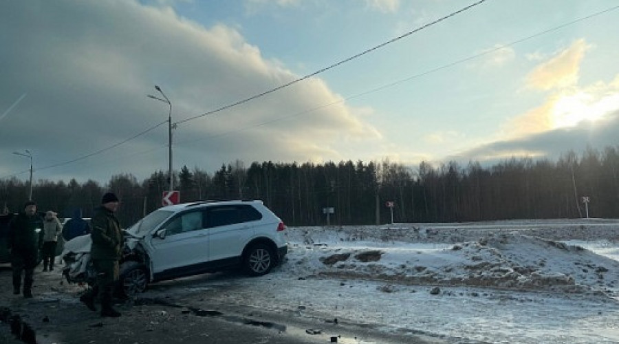 В тройном ДТП в Шуйском районе все водители получили травмы