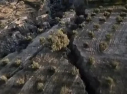 Видео гигантского разлома после землетрясения в Турции