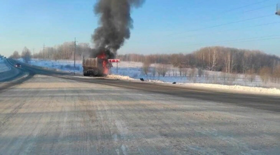 В результате ДТП с машиной скорой помощи погибли четыре человека 