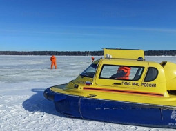 Водолазы достали со дна Волги тело утонувшего рыбака