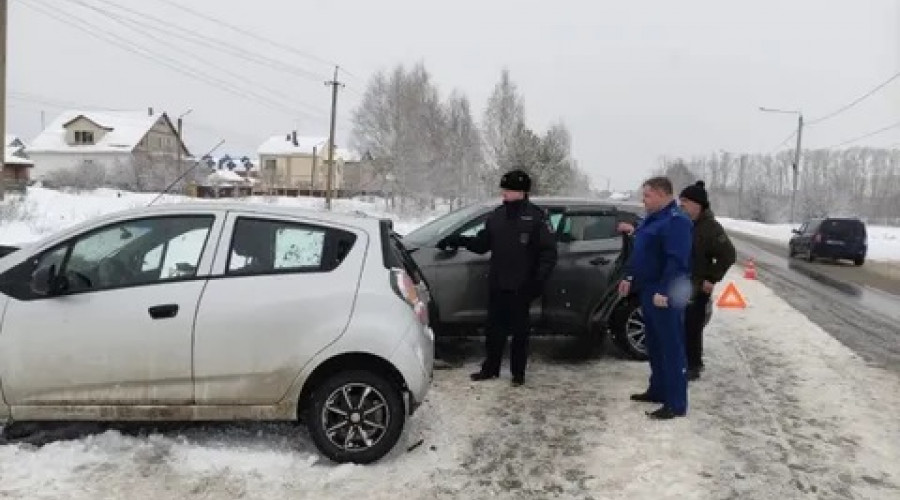  При лобовом столкновении автомобилей погиб грудной ребенок