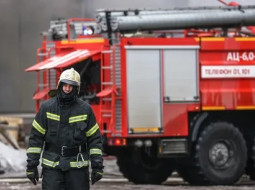 Люди погибли во сне при пожаре в подъезде