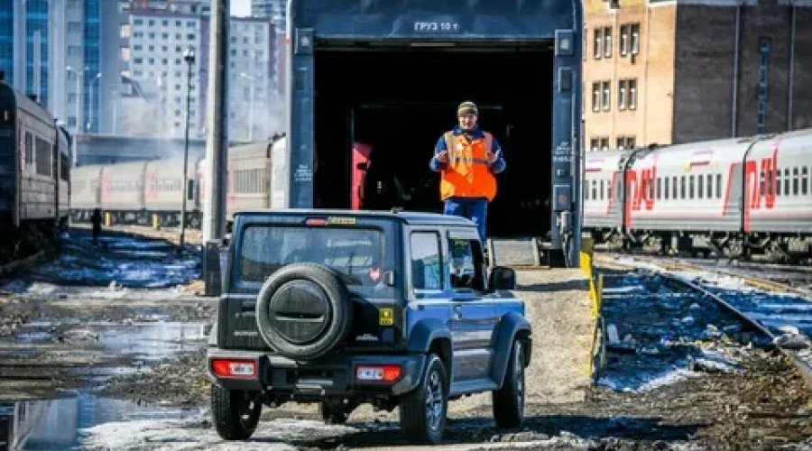 На поезде Владивосток—Москва теперь можно ехать вместе с машиной