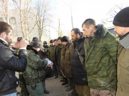 Вернувшиеся домой военные ДНР и ЛНР рассказали о пытках в украинском плену