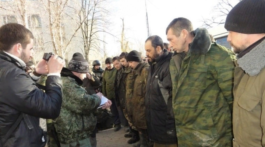 Вернувшиеся домой военные ДНР и ЛНР рассказали о пытках в украинском плену