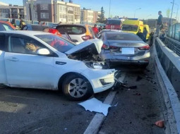 В Сочи произошло массовое ДТП с участием десяти автомобилей