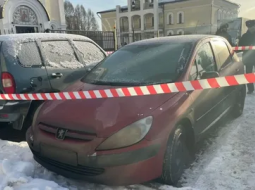 В автомобиле на востоке Москвы обнаружена застреленная женщина