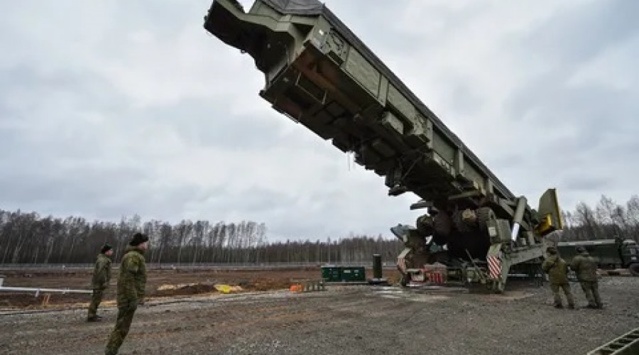 Установку межконтинентальной ракеты «Ярс» в шахту показали на видео