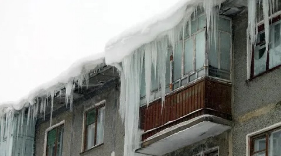 В больнице скончался мужчина , упавший с 5-го этажа на улице Шубиных