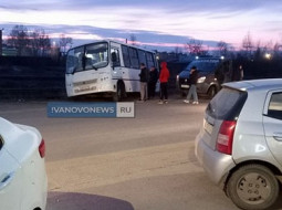 Вчера, 9 апреля, в Иванове пассажирский автобус свалился в канаву