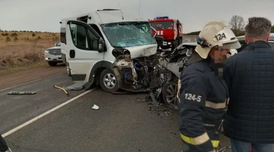 Пассажирский автобус попал в смертельное ДТП