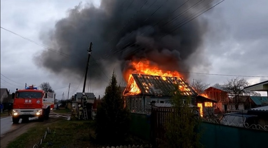 На пожаре в Ивановской области  погибли люди